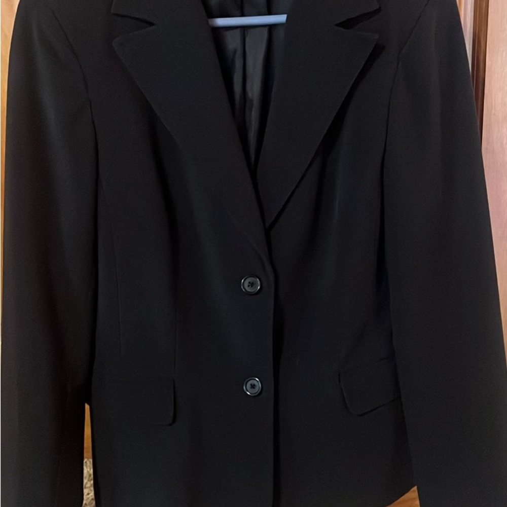 East 5th Women's Black Blazer